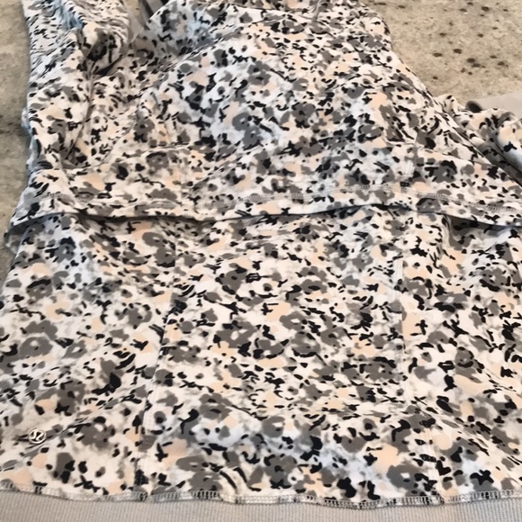 Lululemon after asana hoodie - Picture 4 of 11